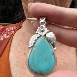 Kingman Turquoise and Silver Native American made Pendant😵
